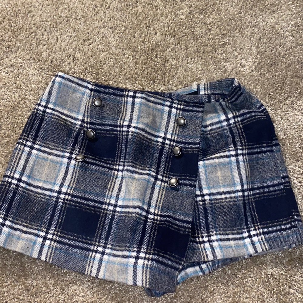 Mini skirt/shorts